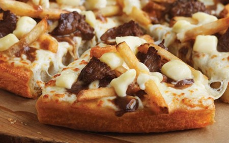 Poutine Pizza - © Pizza Hut Canada