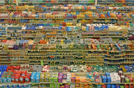 Supermarket Shelves - © 2004 lyzadanger-Diliff via Wikipedia Commons