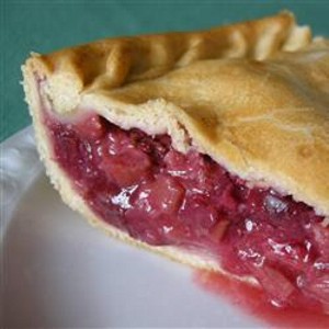Classic Rhubarb Pie - © allrecipes