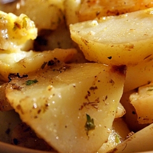 Greek Roasted Potatoes - Key - © mayaskitchen.info.jpg