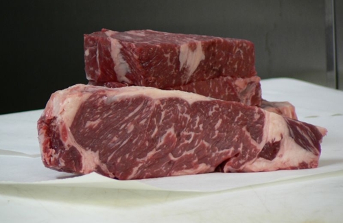 Striploin Steak - Beef - © stu_spivack - Flickr