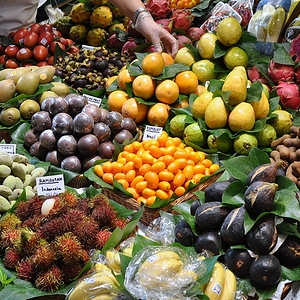 Asian Fruit Market - © hungerhunger blogspot.com
