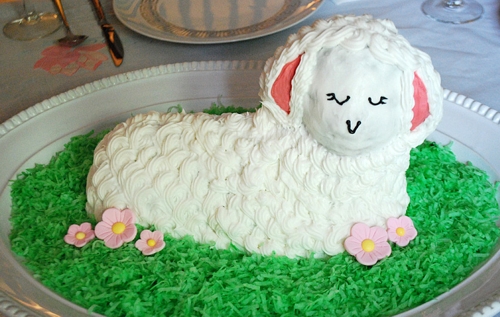 An Easter Lamb Cake - © merrimentdesign.com