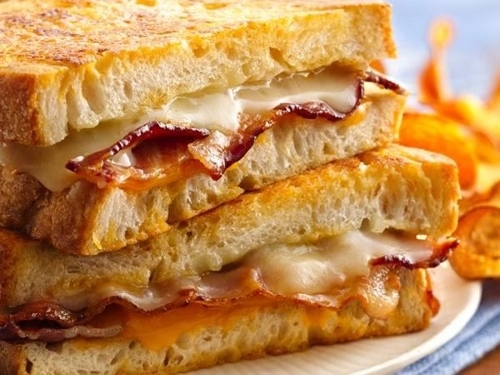 Classic Grilled Cheesed - with Bacon - © bettycrocker.com
