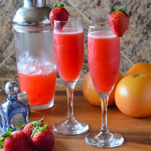 Strawberry Maple Mimosas - © serenabakessimplyfromscratch.com