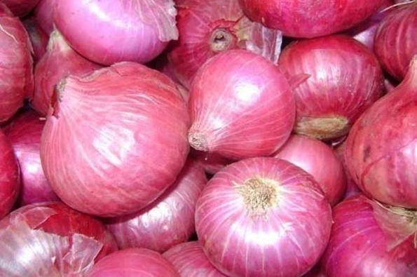 Red Onions - © oneindia.com