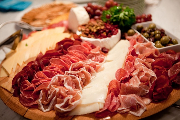 Cheese & Charcuterie - © esfoods.com