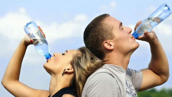 Drinking Bottled Water - © futuristech.info