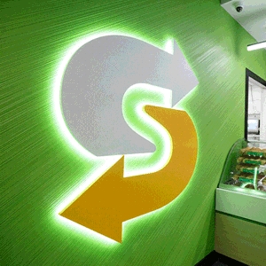 New Subway Logo - © 2017 Subway