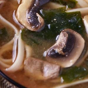 Miso-Udon Soup - Detail - © trail.recipes.com