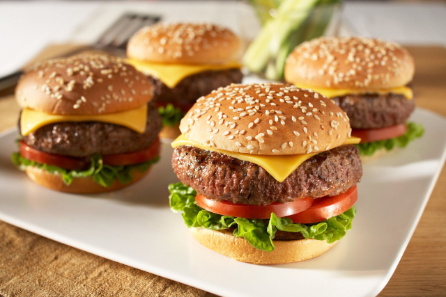 Cheeseburger Tray - © beefitswhatsfordinner.com