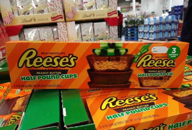 Reeses Half Pound PB Cup - new - © 2020 Reese's