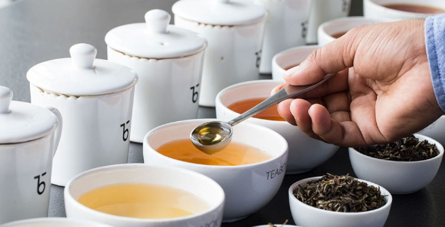 Tea Tasting - © teabox.com