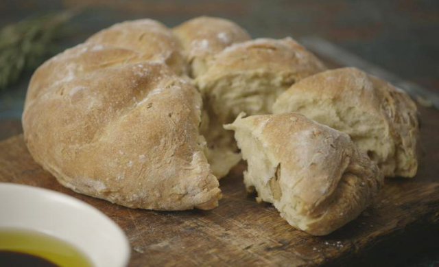 Damper Bread - © BBC.com
