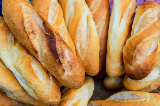 Laotian French Bread - © blog.goway.com