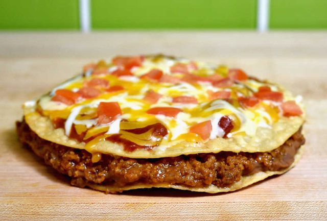 Taco Bel Mex Pizza - © 2022 Taco Bell