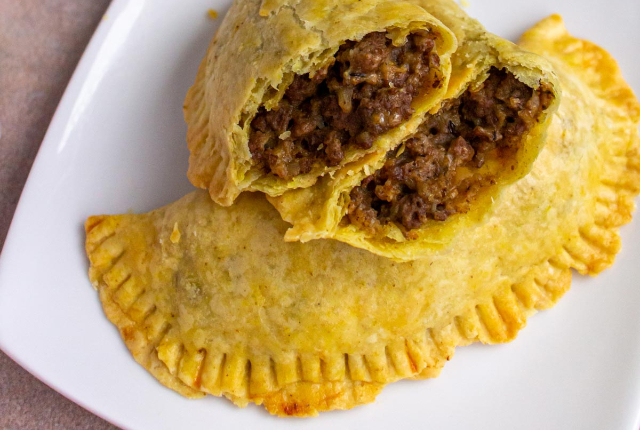 Jamaican Patty - © mission-food com