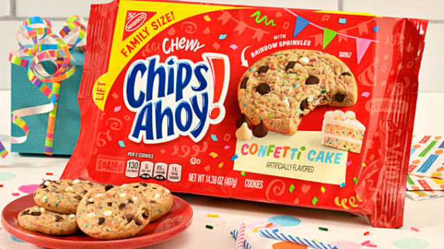 Confetti Cake Cookies - © 2022 Chips Ahoy! - Nabisco