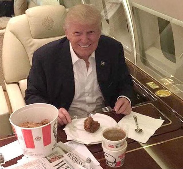 Trump With KFC - © 2016 - via Twitter