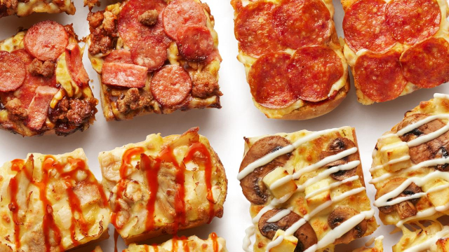 Loaded Garlic Bread - © 2024 - Arby's Australia