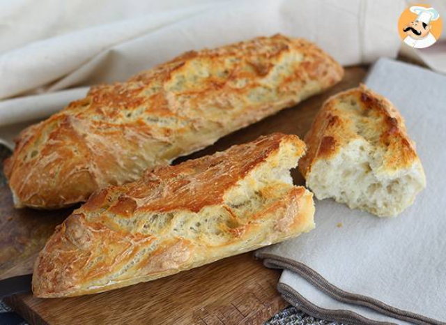 No-Knead Baguettes - © 2020 petitchef.com