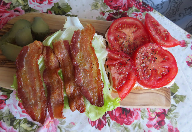 British BL&T - © 2024 theenglishkitchen.co