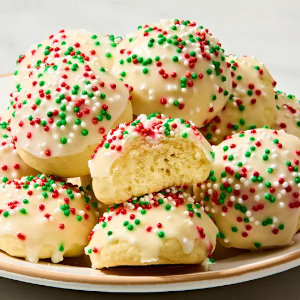 Italian Christmas Cookies - © 2024 Apartment Therapy