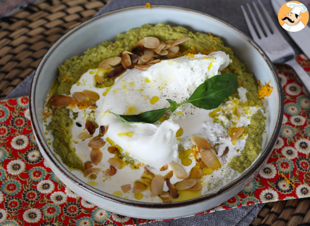 Green Pea Dip - © 2025 petitchef.com