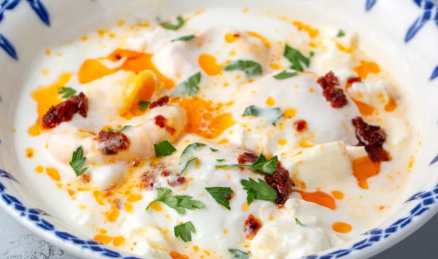 Turkish Eggs © 2025 Adobe Stock