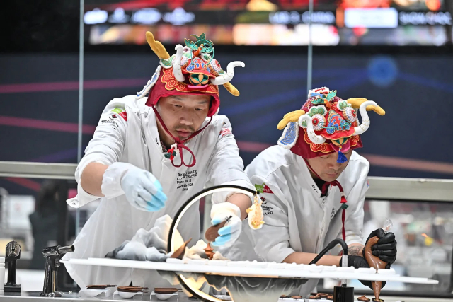 https://maggiejs.ca/wp-content/uploads/2025/02/Chinese-Pastry-Team-©-2025-Reynaud-Julien.jpg