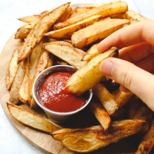 Oven-Baked Fries - © 2018 frommybowl.com