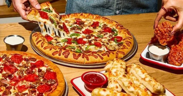 Ultimate Hut Bundle - © 2025 Pizza Hut