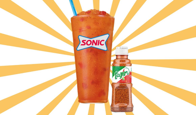 Strawberry Moangonada Slush - © 2025 SONIC