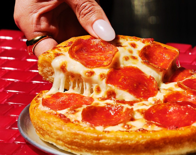 Classic Pepperoni Slice - © Pizza Hut