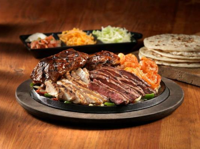 Fajitas - © 2025 Lone Star Grill