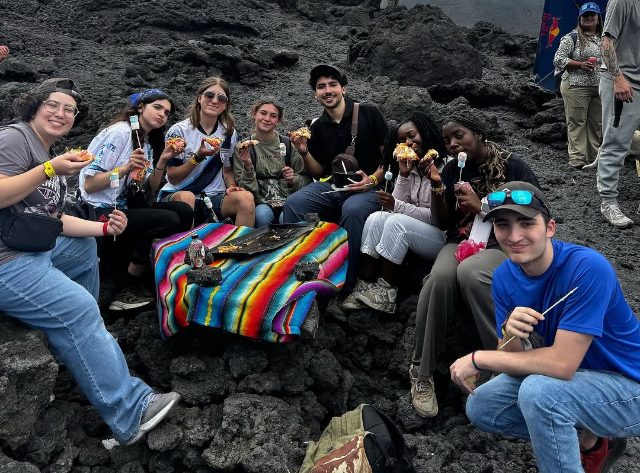 Tour Group - © 2025 Pizza Pacaya