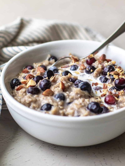 Bueberries On Oat Flakes ©2023 girlgonegourmet.com