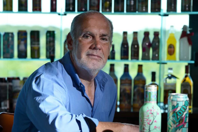 Don Vultaggio - © 2025 AriZona Iced Tea