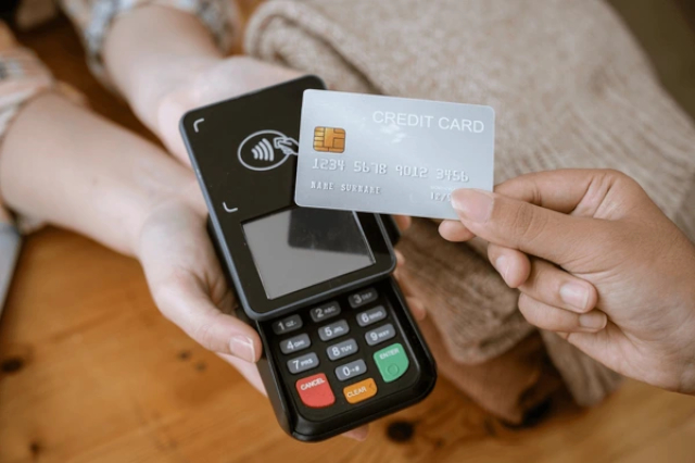Tapping Credit Card - © 2024 BongkarnGraphic