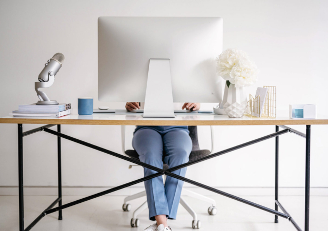 Workstation - © 2022 Ana Fernweh