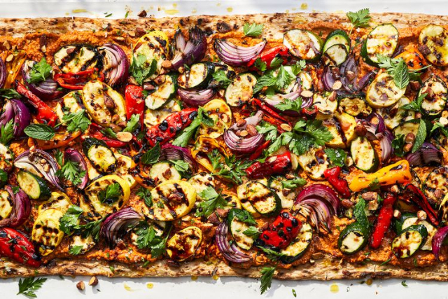 Syrian Pizza - © 2020 Victor Protasio
