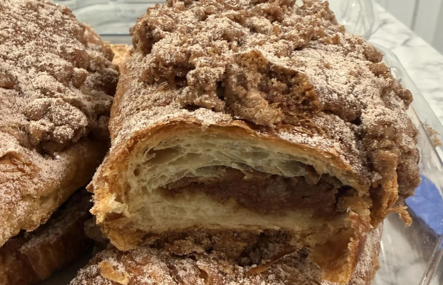Churro Croissante - 2 - © 2026 COSTCO