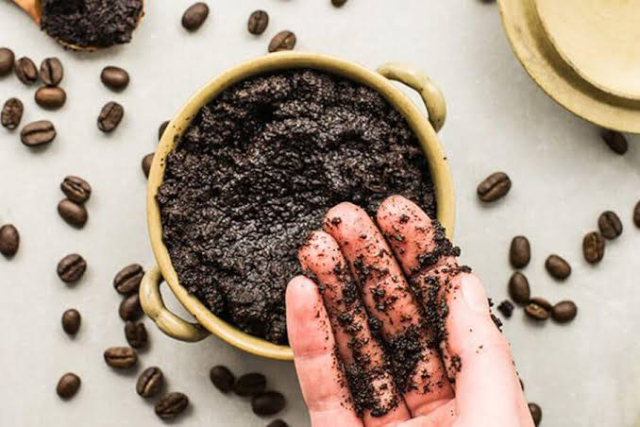 Coffee Grounds - © 2026 Detech Coffee