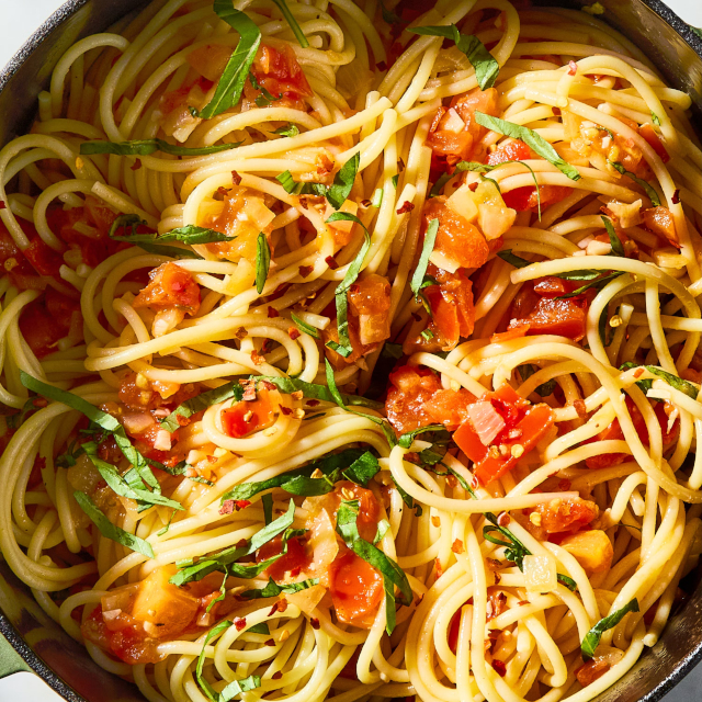 Pasta Pomodoro - © 2026 JULIA GARTLAND