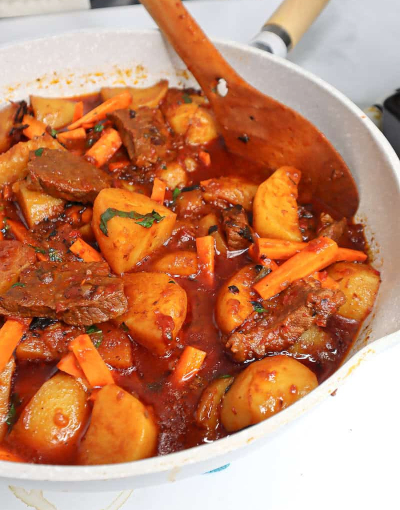 African Hot Pot - © 2023 cookingwithclaudy.com
