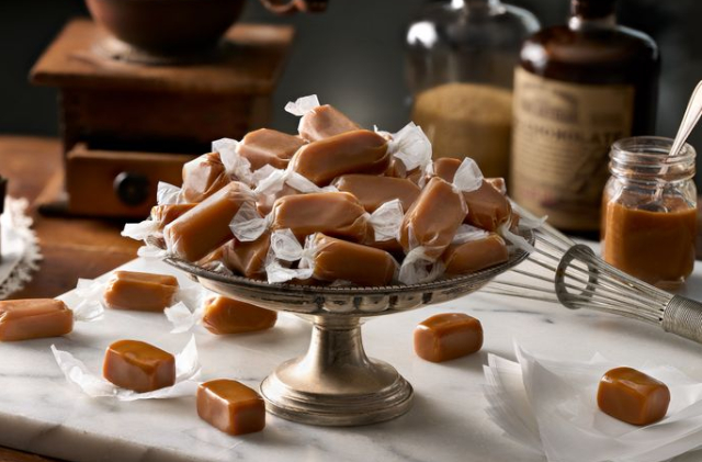 Caramels Glam Shot - © 2026 Hershey's