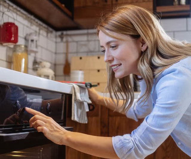 Set The Oven - © 2025 Good Housekeeping